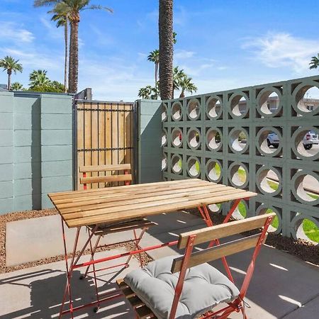 Large Studio Rooftop & Poolside - Walk To Old Town Скотсдейл Екстериор снимка